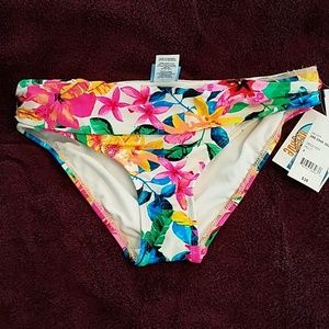 OCEAN AVENUE BIKINI BOTTOM. SIZE 4.